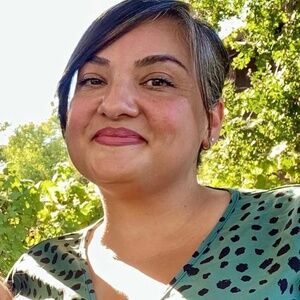 Meet your Posher, Crystal